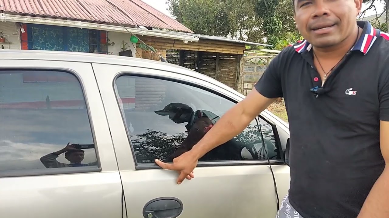 como abrir la ventana de un coche