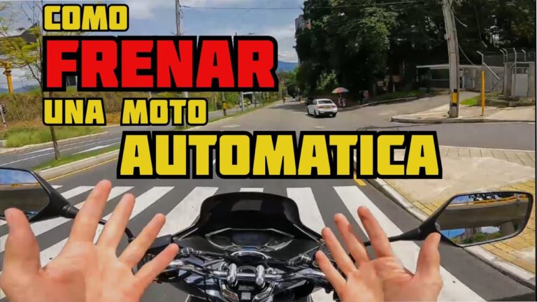con que freno se frena en una scooter