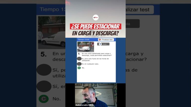 está permitido circular marcha atrás para estacionar