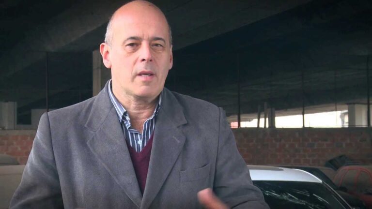 los cinturones de seguridad y los airbags son sistemas de...