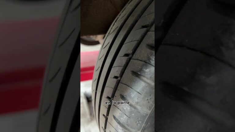 qué neumáticos se sobrecargan más cuando el vehículo acelera