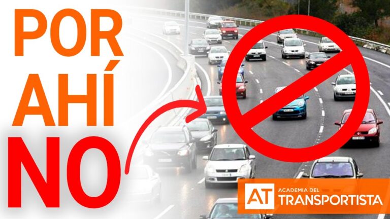 se prohibe circular por autopistas a los