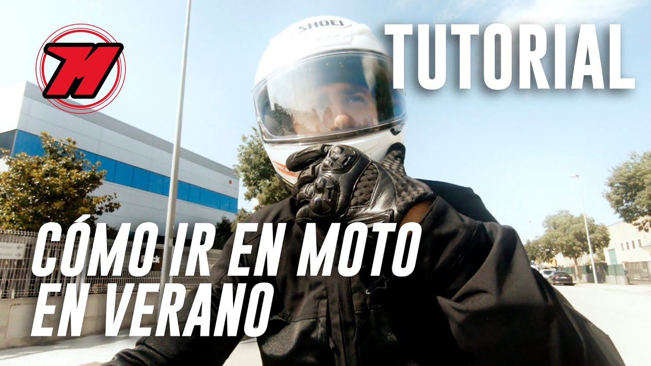 se puede ir en pantalon corto en moto