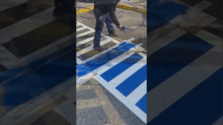 señales de aparcamiento en el suelo