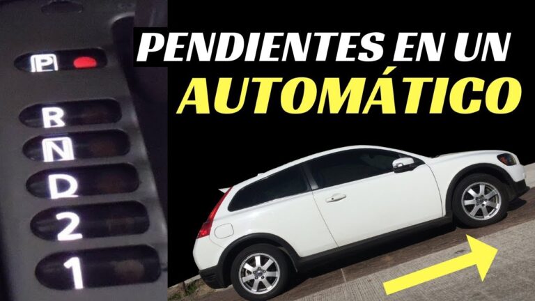 un coche automático se va para atrás en las cuestas