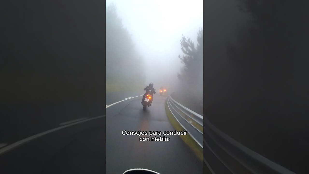 una motocicleta puede llevar instaladas luces antiniebla